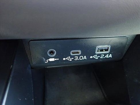 Certified 2025 Subaru Outback Premium w/ Popular Package #1A AWD/4WD image 21