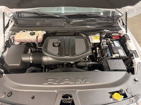 Used 2025 RAM 1500 Laramie image 11