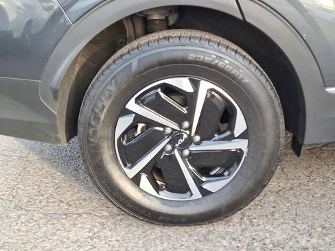 Used 2023 Kia Sportage LX image 34