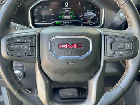 Certified 2025 GMC Sierra 3500 AT4 w/ Technology Package AWD/4WD image 10