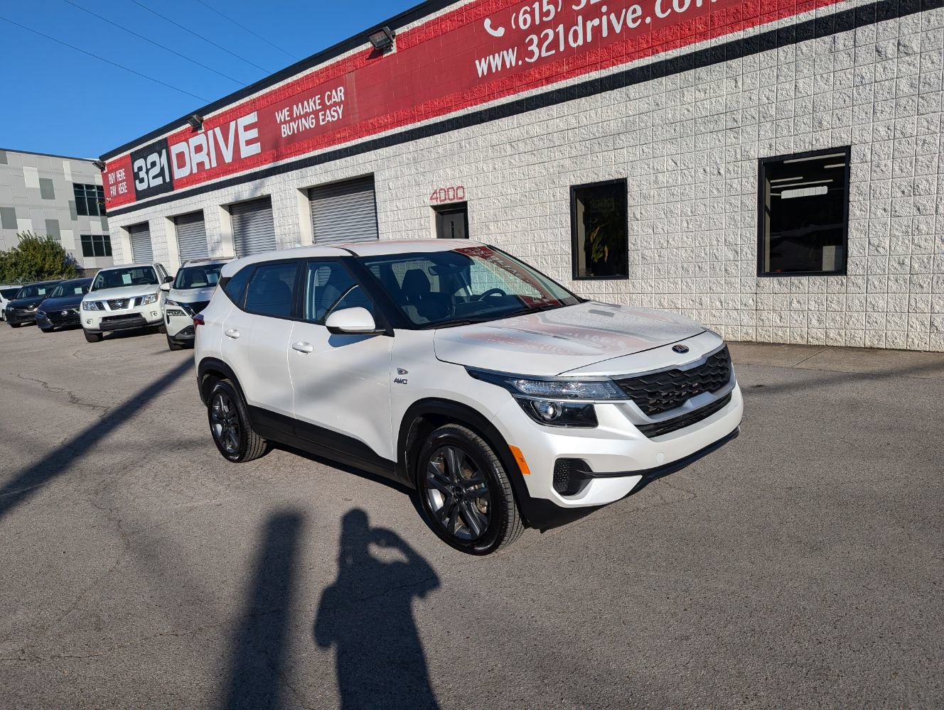 Used 2023 Kia Seltos LX AWD/4WD image 4