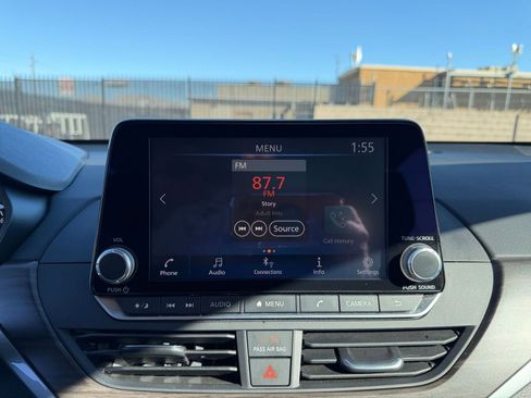 Used 2025 Nissan Altima 2.5 SV image 20