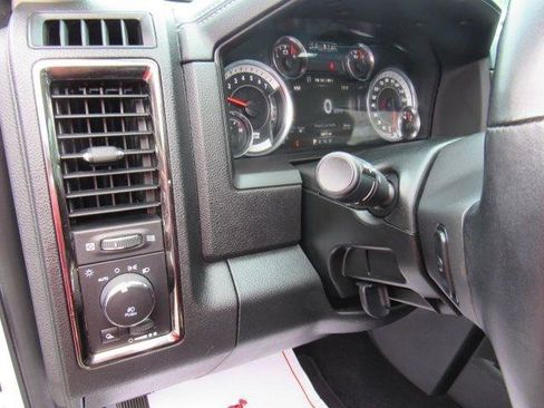 Used 2018 RAM 1500 Sport image 29