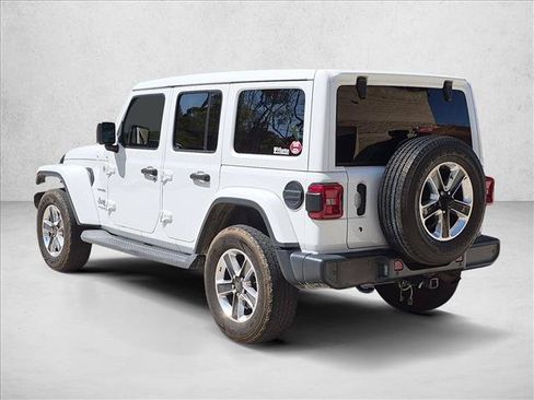Used 2019 Jeep Wrangler Unlimited Sahara AWD/4WD image 8