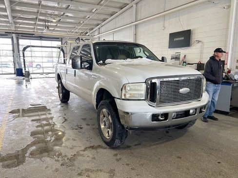 Used 2006 Ford F350 Lariat image 2