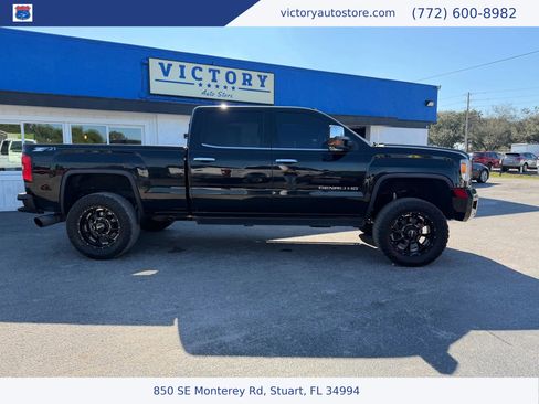 Used 2015 GMC Sierra 2500 Denali w/ Duramax Plus Package image 10
