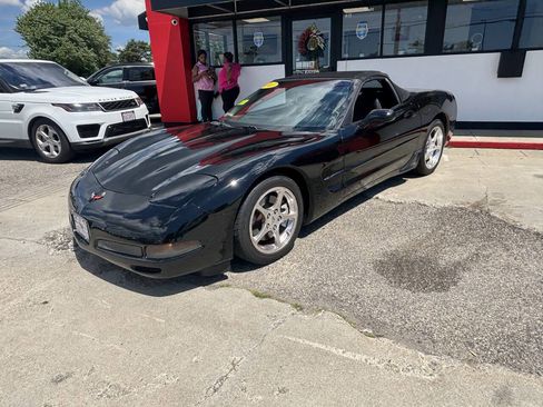 Used 2001 Chevrolet Corvette Convertible RWD image 6