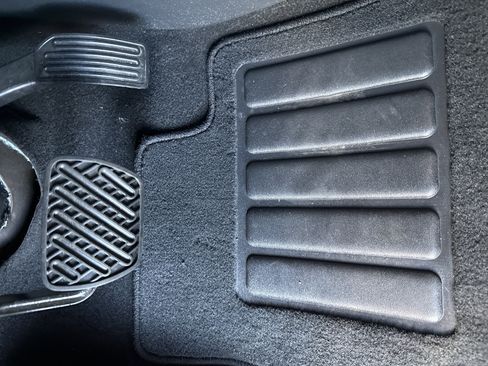 Used 2023 Nissan Pathfinder SL w/ SL Premium Package image 17