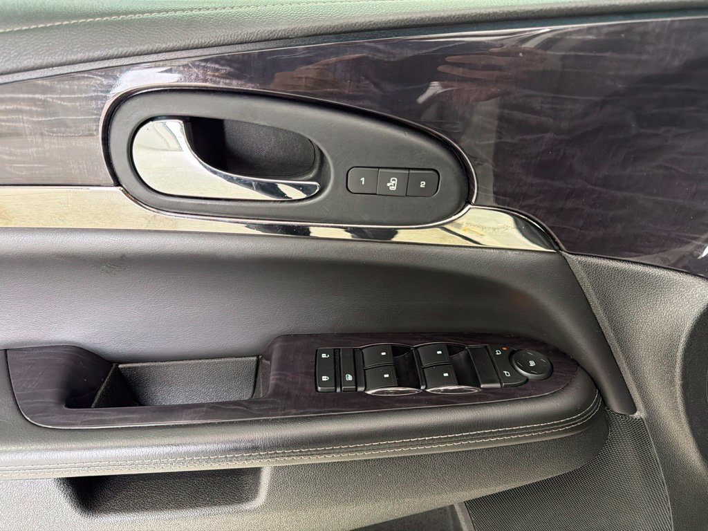 Used 2015 Buick Enclave Leather FWD image 21
