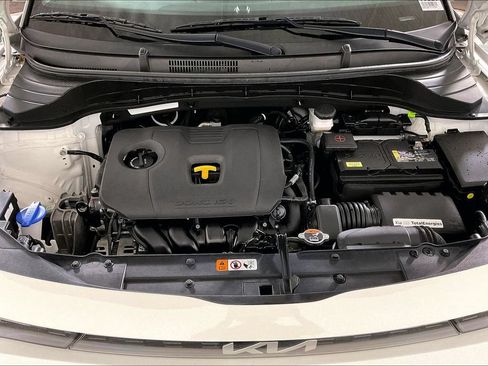 Used 2024 Kia Soul LX w/ Option Group 015 FWD image 9
