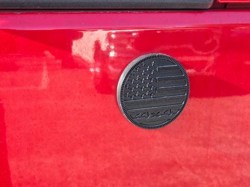 Used 2015 Jeep Wrangler Unlimited Sahara w/ Connectivity Group AWD/4WD image 10