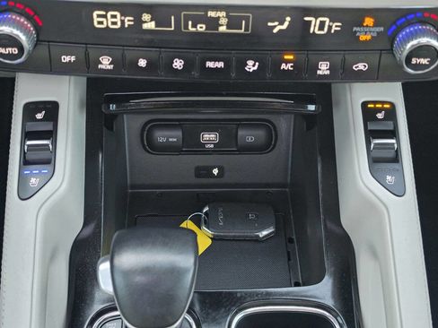 Used 2022 Kia Telluride EX w/ EX Premium Package AWD/4WD image 37