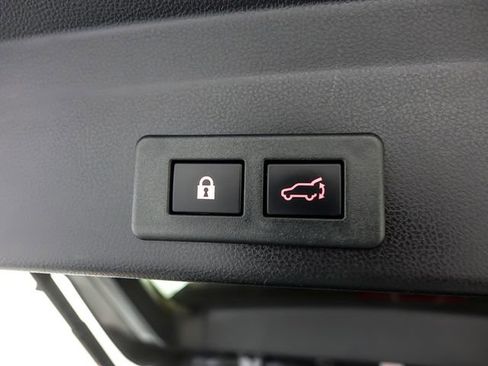 Used 2022 Subaru Ascent Limited w/ Technology Package AWD/4WD image 34