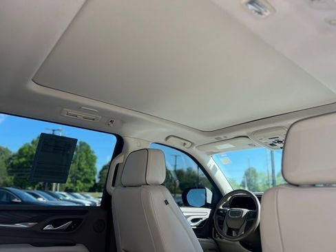 Used 2022 GMC Yukon XL Denali AWD/4WD image 8