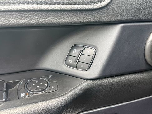 Used 2021 Ford Expedition Max XLT AWD/4WD image 18
