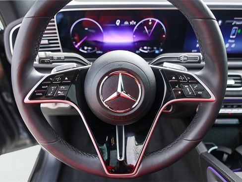 Used 2024 Mercedes-Benz GLE 450e GLE 450e image 15