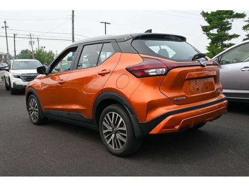 Used 2021 Nissan Kicks SV FWD image 4