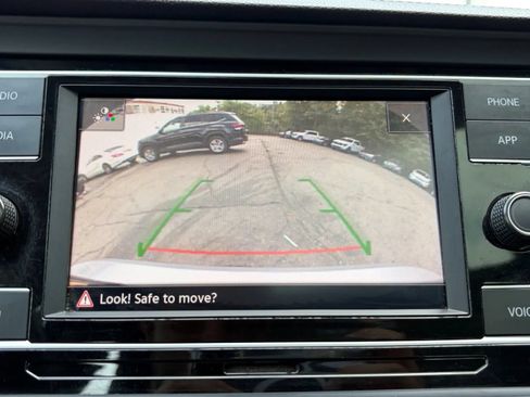 Used 2021 Volkswagen Jetta SE FWD image 34