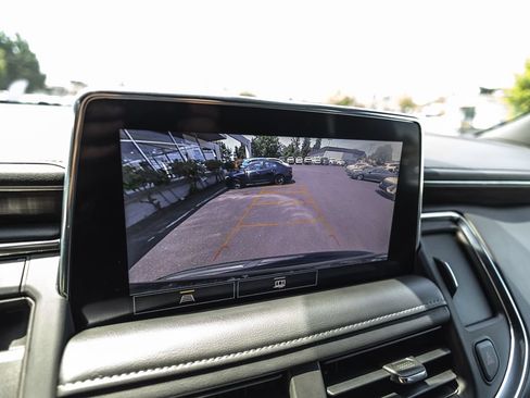 Used 2021 Chevrolet Tahoe Z71 AWD/4WD image 12