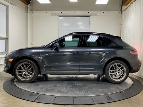 Used 2022 Porsche Macan AWD/4WD image 6