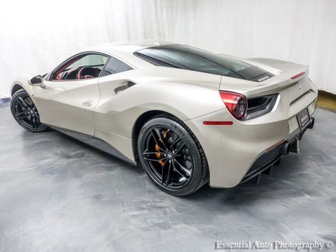 Used 2016 Ferrari 488 GTB RWD image 8