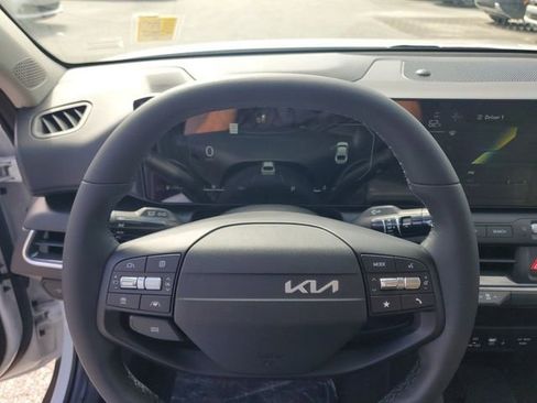 New 2025 Kia K4 GT-Line Turbo FWD image 13