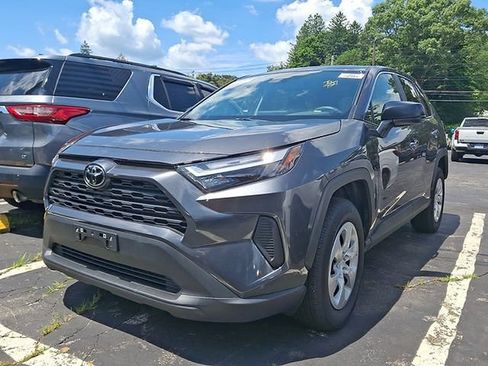 Used 2025 Toyota RAV4 LE AWD/4WD image 2