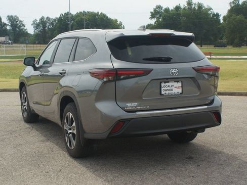 Certified 2026 Toyota Highlander XLE AWD/4WD image 17