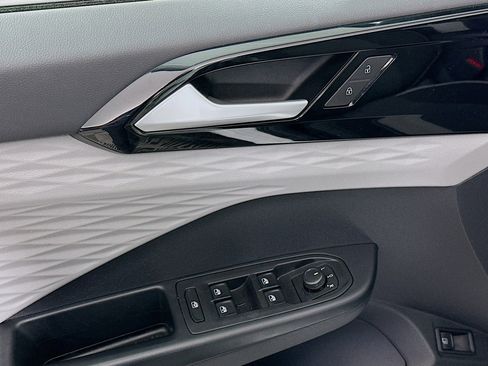 Used 2022 Volkswagen Taos S w/ IQ Drive S Package image 15