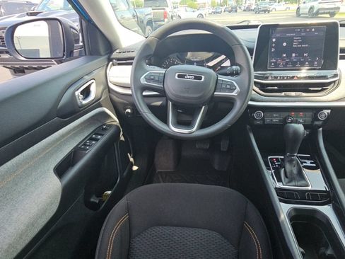 Used 2022 Jeep Compass Sport FWD image 9