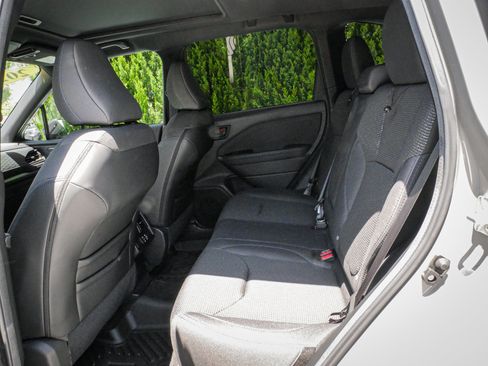 Used 2026 Subaru Forester Premium w/ Base/Premium Plus Package AWD/4WD image 30