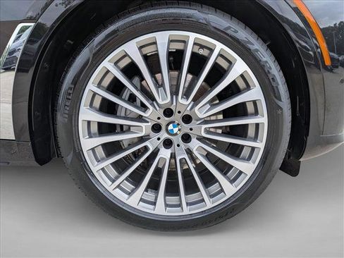 Certified 2025 BMW X7 xDrive40i w/ Climate Comfort Package AWD/4WD image 25