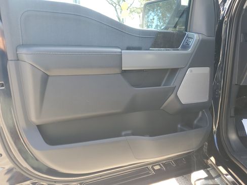 Used 2022 Ford F150 Lariat image 19