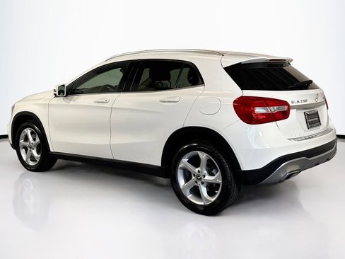 Used 2019 Mercedes-Benz GLA 250 GLA 250 4MATIC SUV w/ Convenience Package image 7