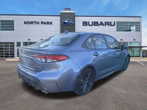 Used 2024 Toyota Corolla SE image 3