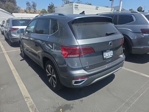 Certified 2023 Volkswagen Taos SE FWD image 11