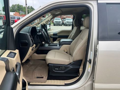 Used 2018 Ford F150 XLT w/ Equipment Group 302A Luxury AWD/4WD image 13