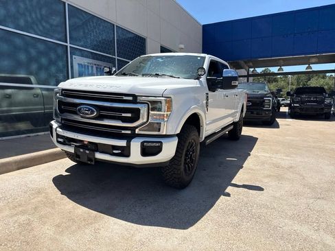 Used 2022 Ford F350 Platinum w/ Tremor Off-Road Package AWD/4WD image 4