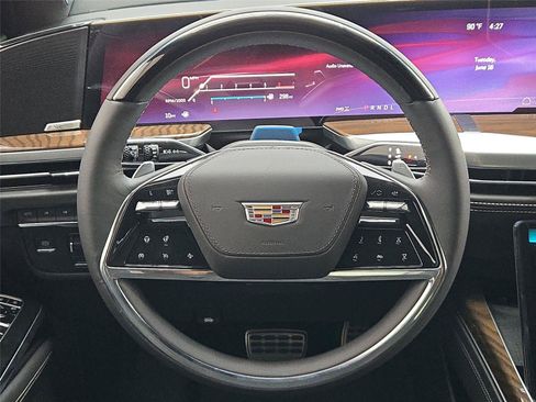 New 2026 Cadillac Escalade ESV Platinum Sport w/ LPO, ONYX Package AWD/4WD image 15