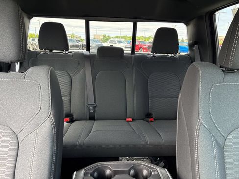 New 2026 RAM 1500 Express AWD/4WD image 15