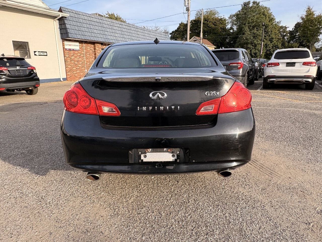 Used 2011 INFINITI G25 x w/ Moonroof Pkg AWD/4WD image 9