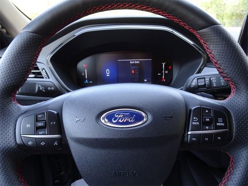 Used 2025 Ford Escape ST-Line w/ Cold Weather Package image 18