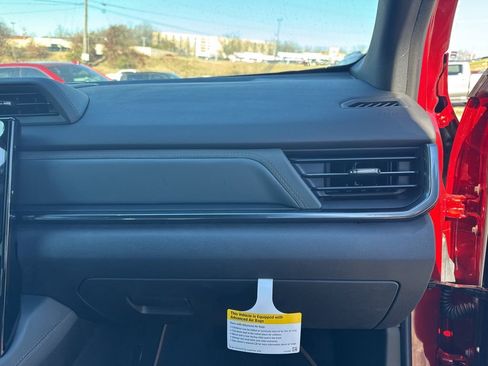 New 2026 GMC Terrain AT4 w/ LPO, Black Badging Package image 22