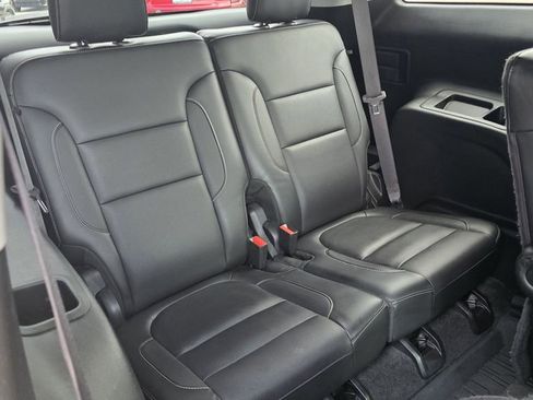 Used 2019 GMC Acadia SLT w/ LPO, Black Accent Package FWD image 8