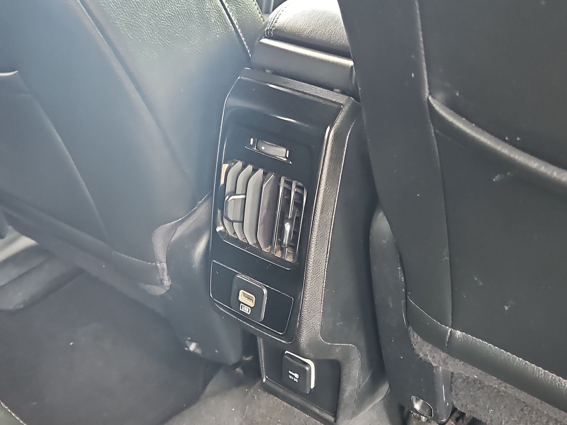 Used 2022 Jeep Compass Latitude FWD image 28