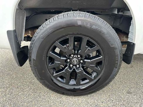 Used 2023 Nissan Frontier SV w/ Midnight Edition Package AWD/4WD image 8
