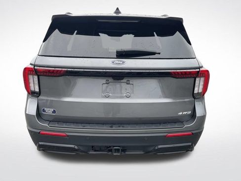 Used 2025 Ford Explorer ST-Line AWD/4WD image 4