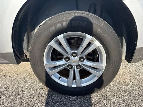 Used 2016 Chevrolet Equinox LS FWD image 23