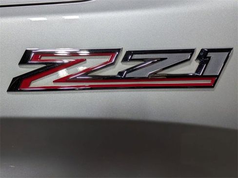 Certified 2019 Chevrolet Silverado 1500 Custom Trail Boss w/ Custom Convenience Package image 10