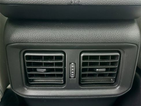 Used 2019 Toyota RAV4 Limited image 26